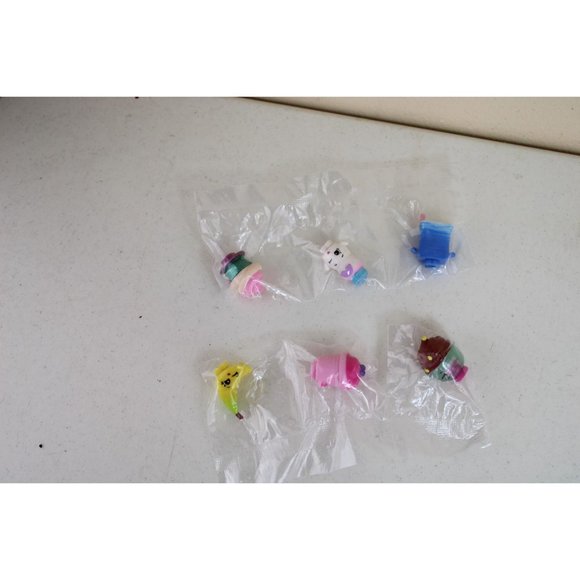 Shopkins Lot Still Sealed 6 Pieces 90987 - Picture 3 of 3